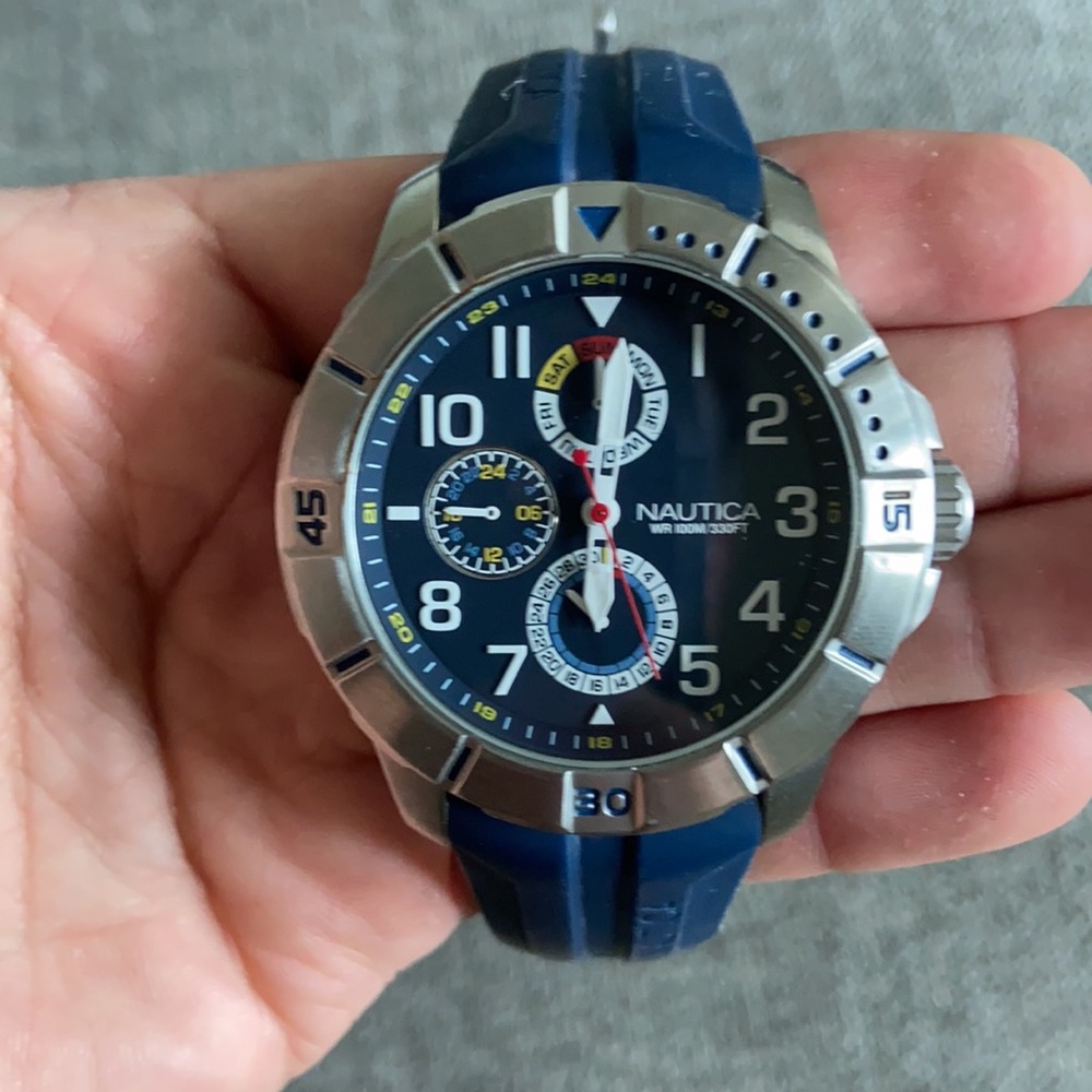 Nautica stainless steel/ water resistant Japan